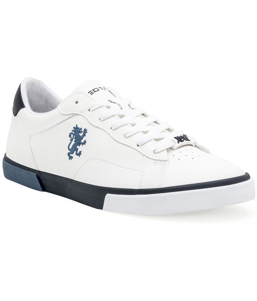     			Red Tape RMV014 White Men's Sneakers