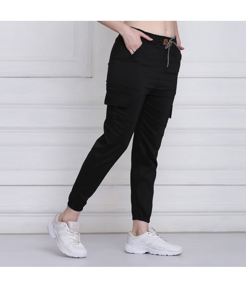     			BuyNewTrend Black Cotton Blend Slim Women's Cargo Pants ( Pack of 1 )