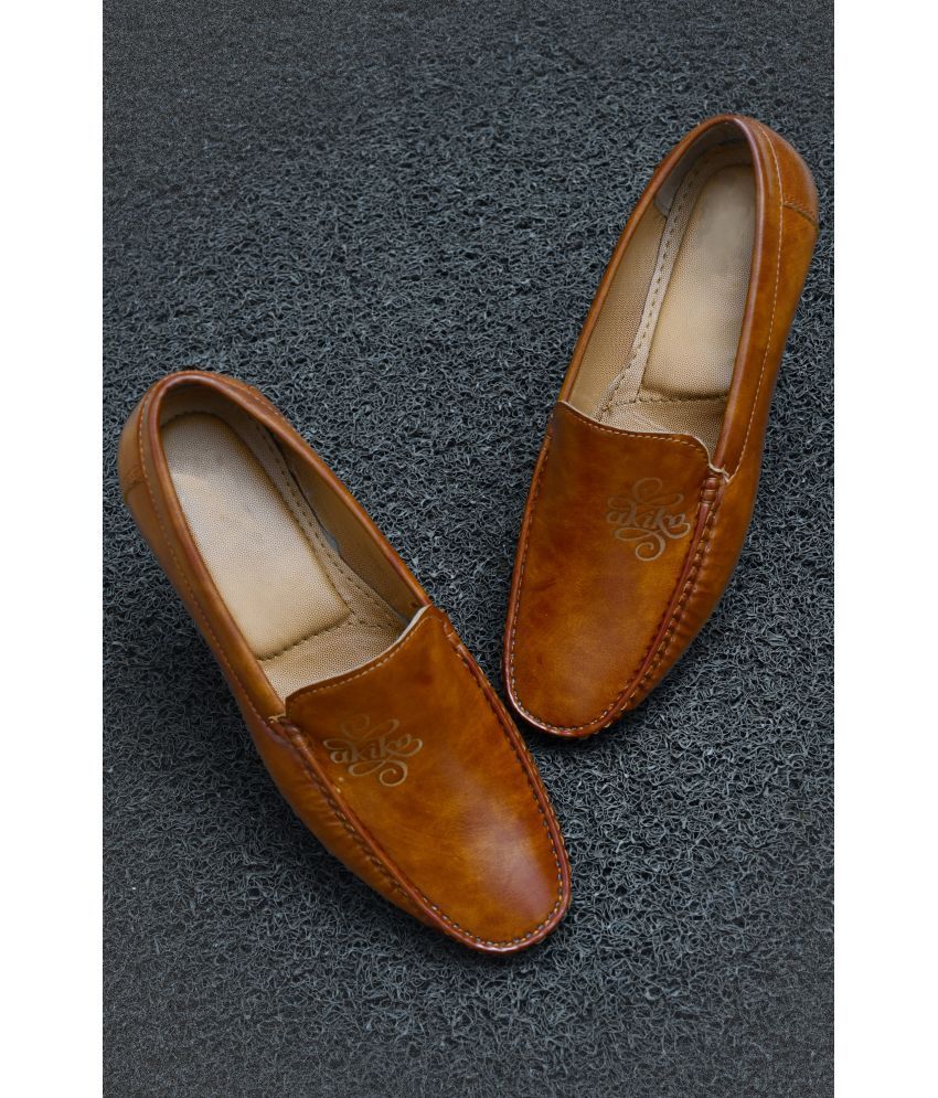     			Akiko Tan Men's Slip on