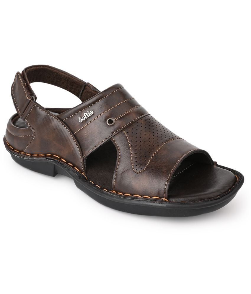     			softio - Brown Men's Sandals