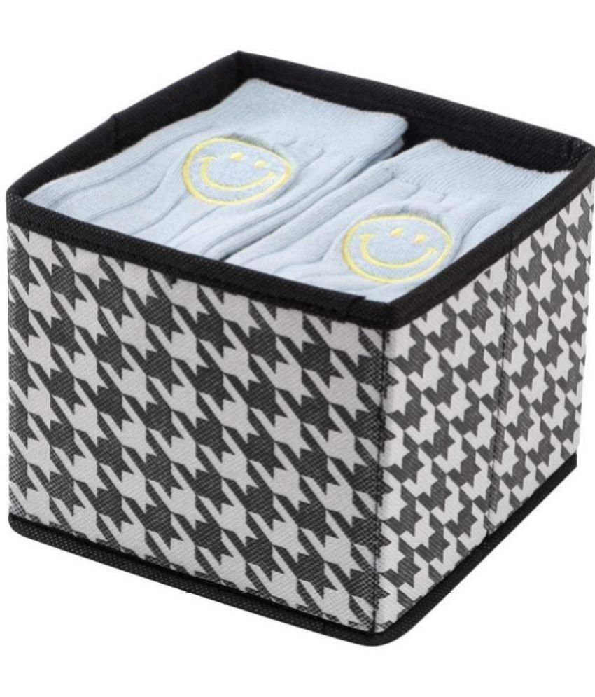     			House Of Quirk Closet Organizers ( Pack of 1 )