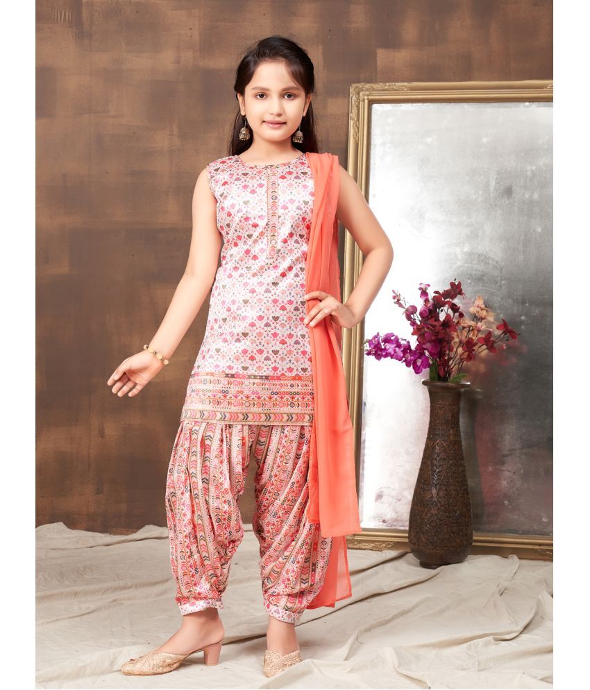     			Aarika Girls Silk Patiala Kurta Set ( Pack of 1 , Peach )