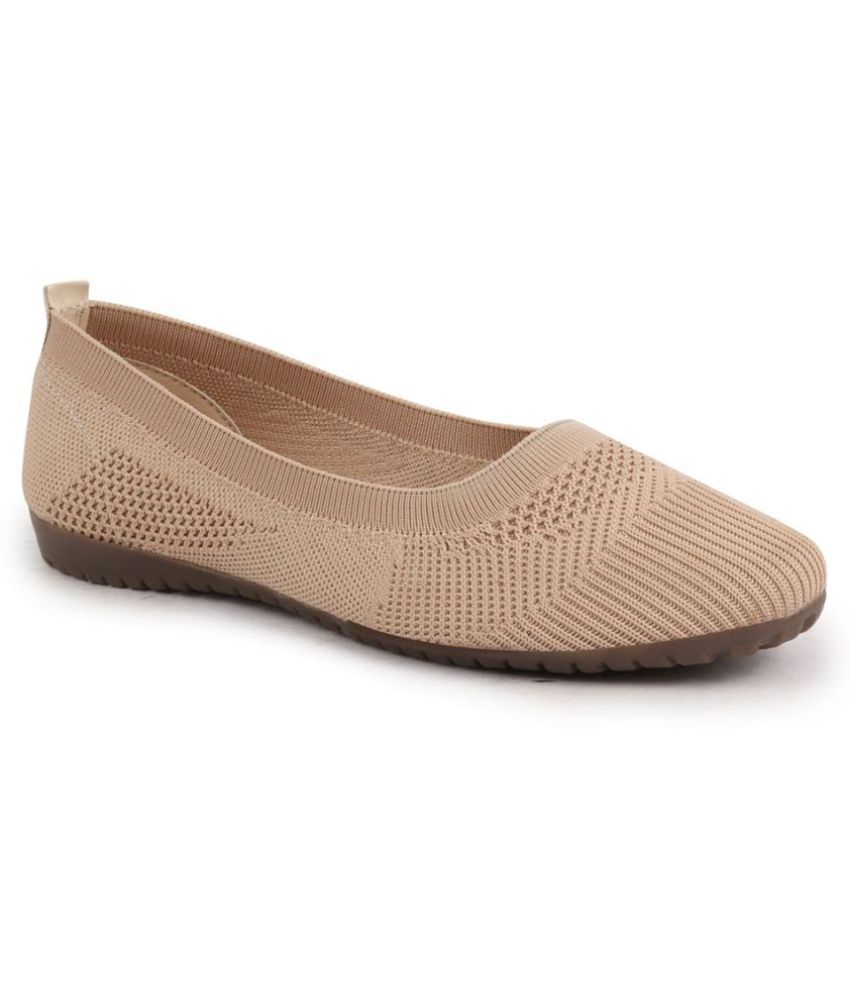     			Fausto Cream Women's Casual Ballerinas