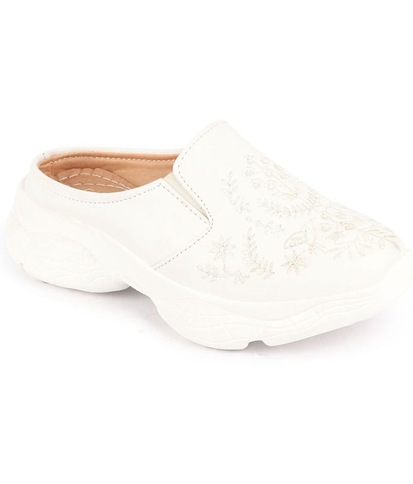     			Fausto White Women's Mules Shoes