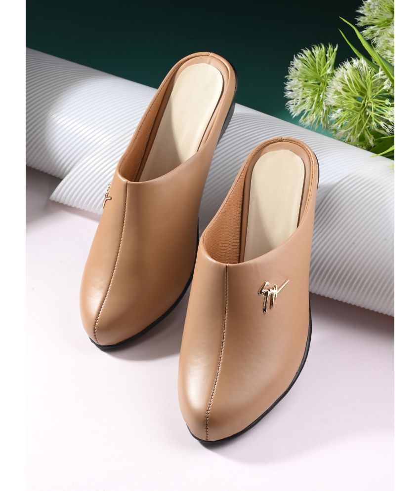     			Footloose Beige Women's Mules