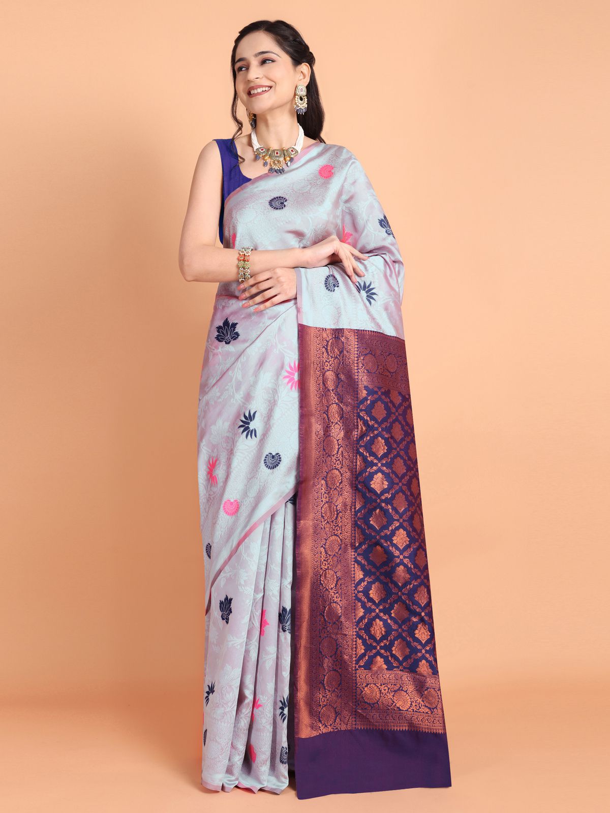    			Taslar Silk Blend Embellished Saree With Blouse Piece - Grey ( Pack of 1 )