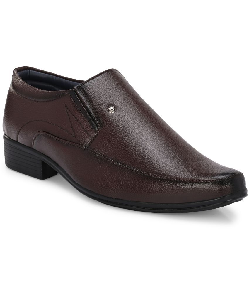    			Leeport Brown Men's Mocassin Formal Shoes