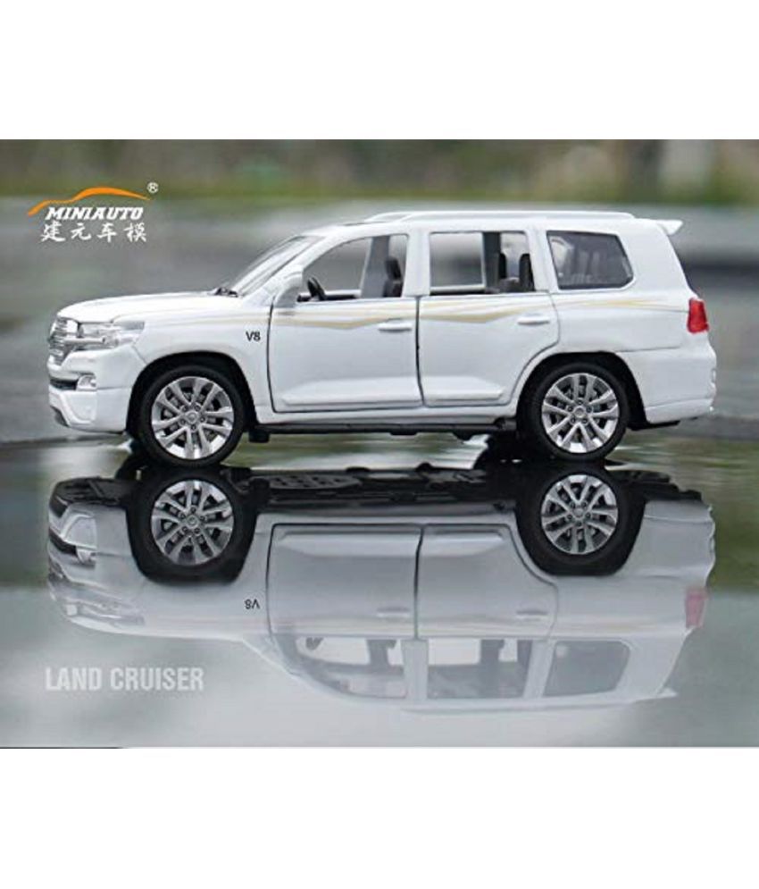     			1:32 Scale Alloy Metal Collectible Pull Back Die-Cast Vehicle Model 6 Openable Doors Best Gifts Vehicle Toys for Kids (Multi)