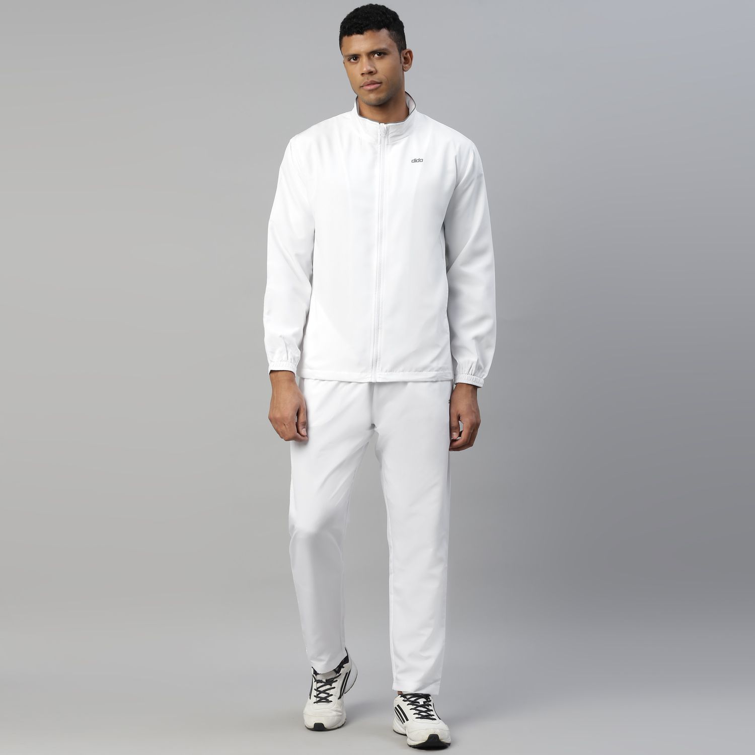     			Dida Sportswear White Polyester Regular Fit Solid Men's Sports Tracksuit ( Pack of 1 )
