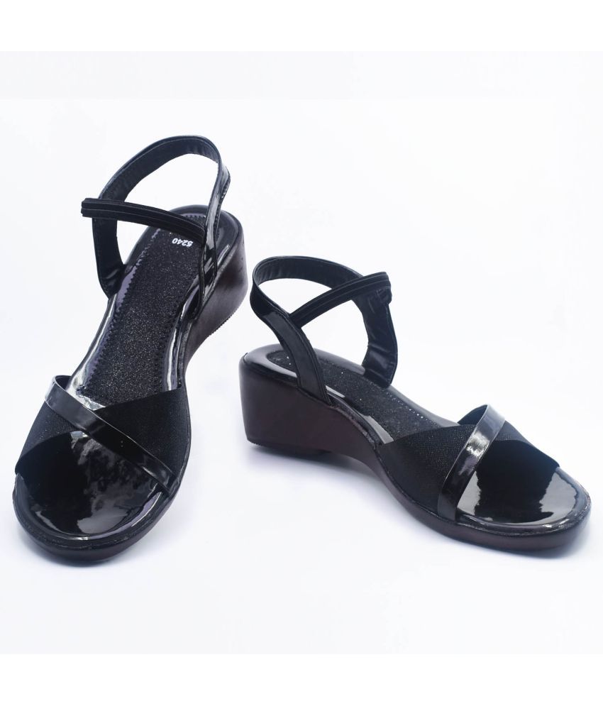     			HardForce Black Women's Sandal Heels