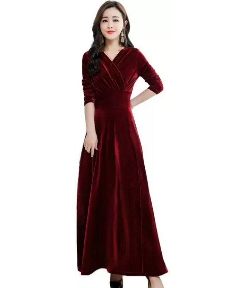    			Westchic Velvet Solid Full Length Women's Gown - Maroon ( Pack of 1 )