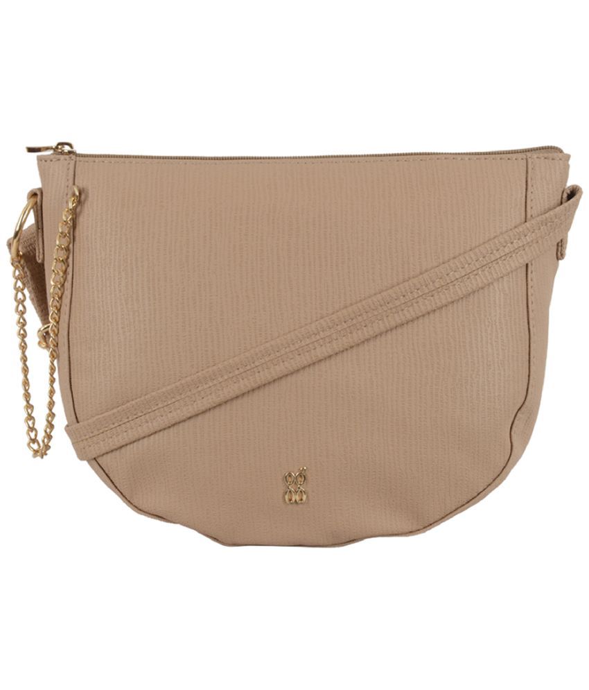     			Baggit Beige PU Handheld