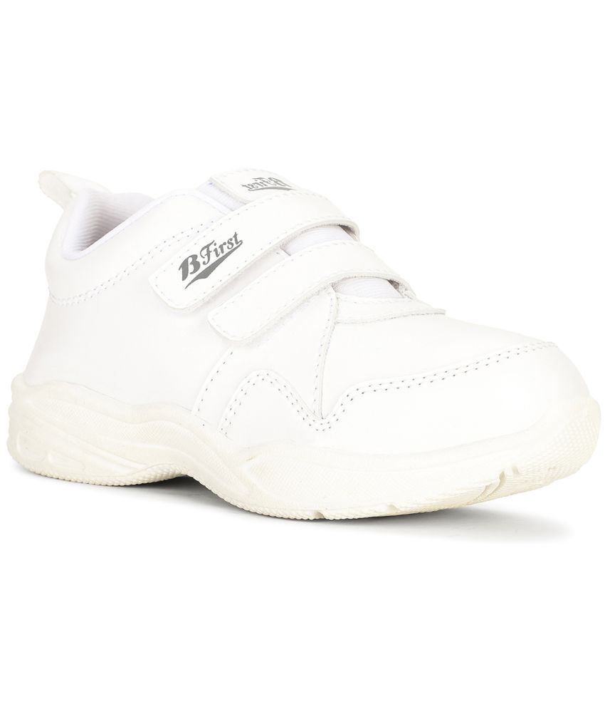     			Bata - White Boy's School Shoes ( 1 Pair )