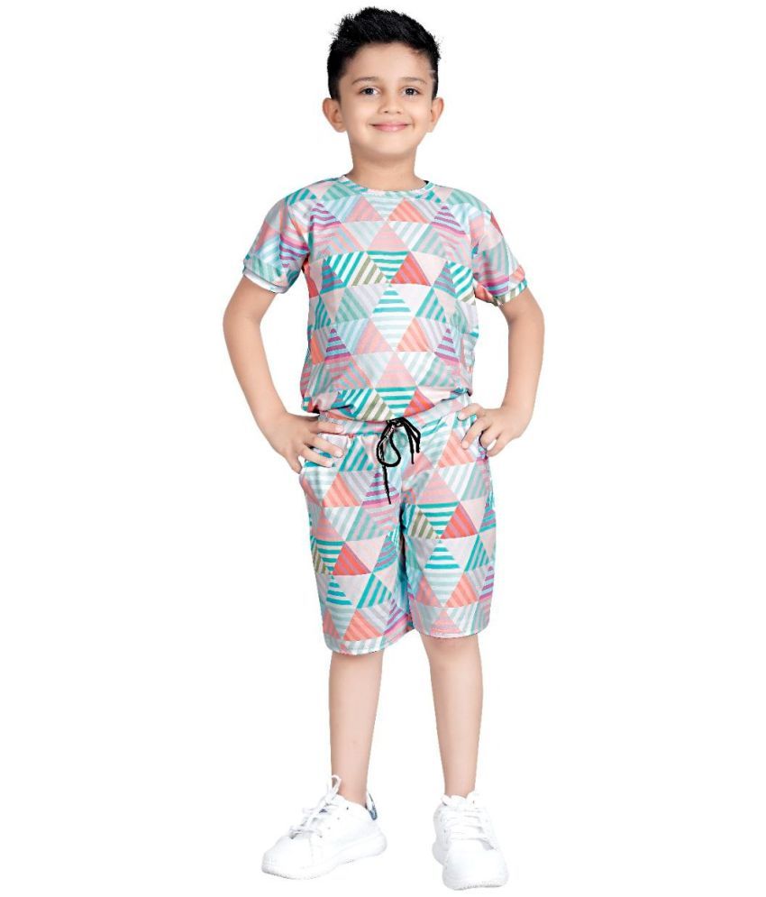     			WAO TRANDZ Multicolor Cotton Blend Boys T-Shirt & Capris ( Pack of 1 )