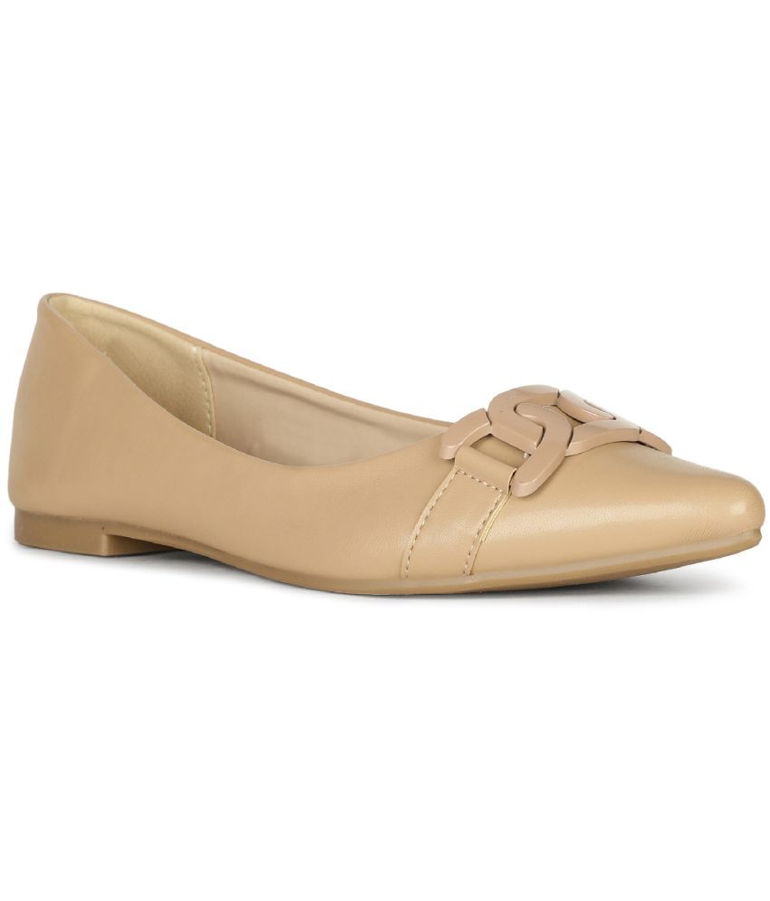     			Bata Tan Women's Casual Ballerinas