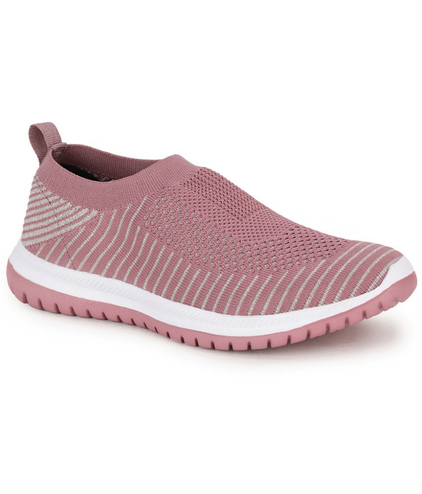     			Bata - Pink Women's Running Shoes