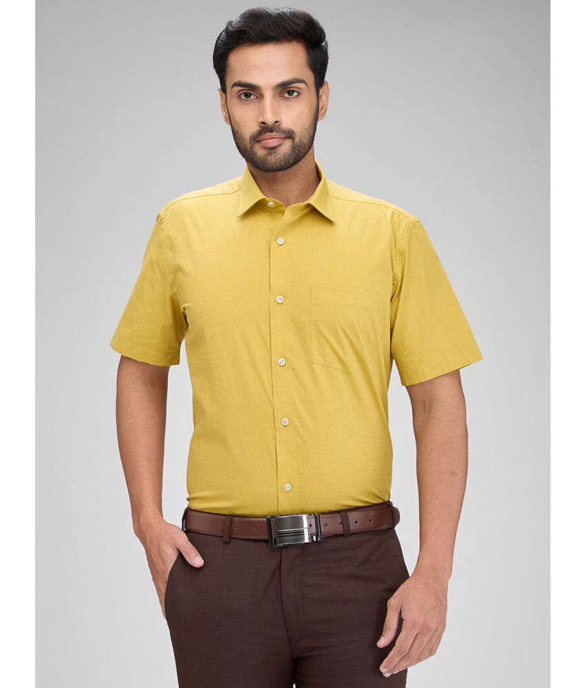     			Park Avenue Cotton Regular Fit Half Sleeves Men's Formal Shirt - Yellow ( Pack of 1 )