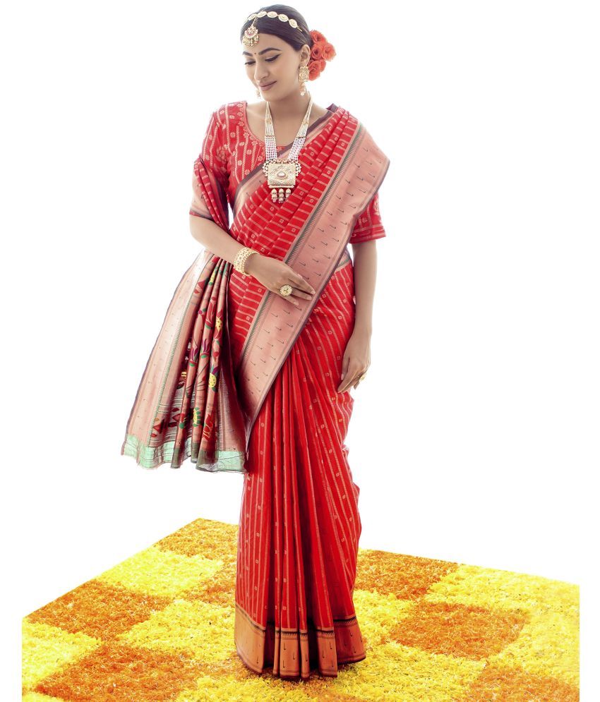     			Satrani Art Silk Woven Saree With Blouse Piece - Red ( Pack of 1 )