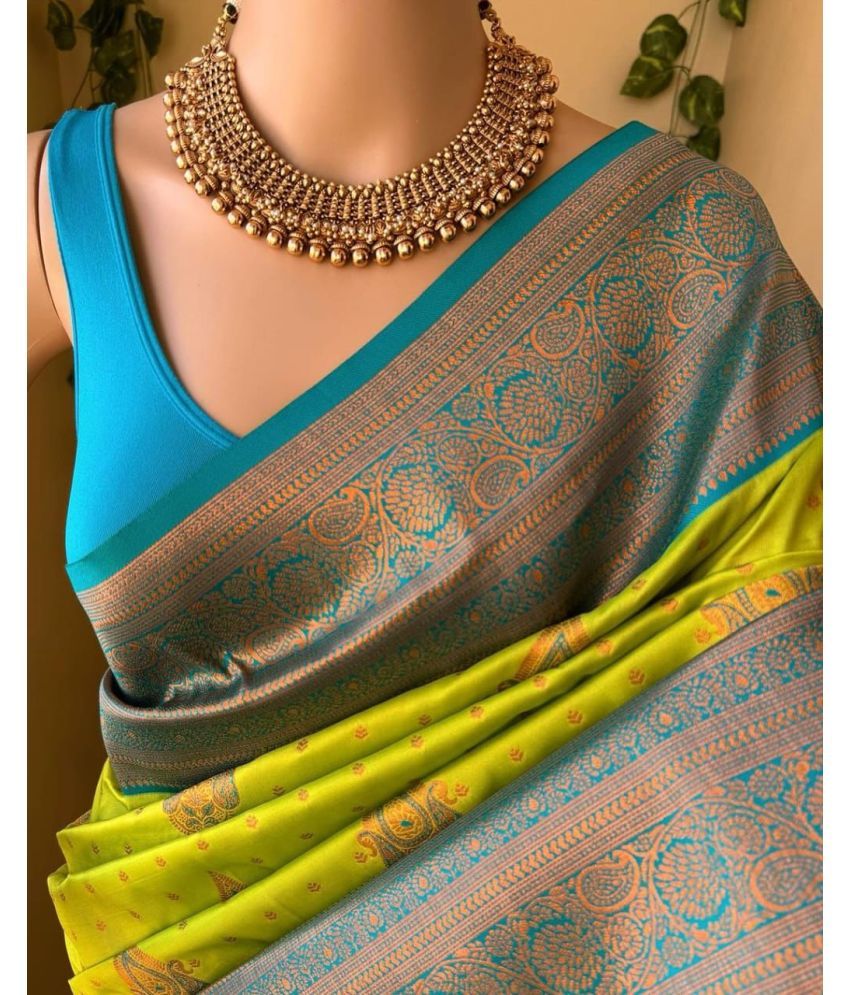     			Apnisha Banarasi Silk Solid Saree With Blouse Piece - Green ( Pack of 1 )