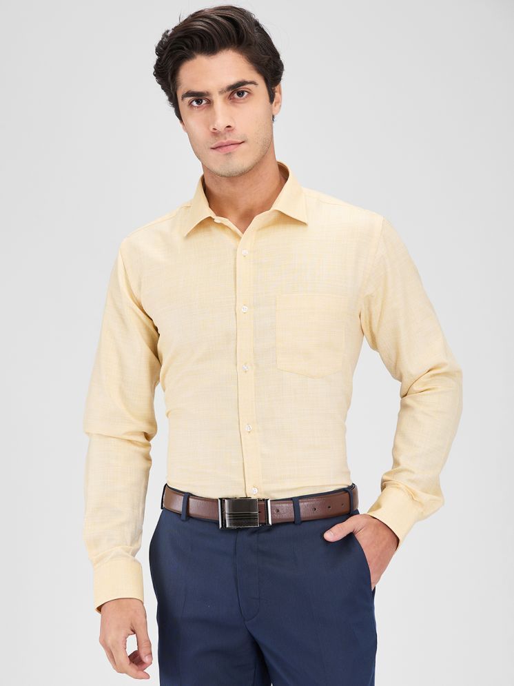     			Park Avenue Cotton Blend Slim Fit Full Sleeves Men's Formal Shirt - Yellow ( Pack of 1 )