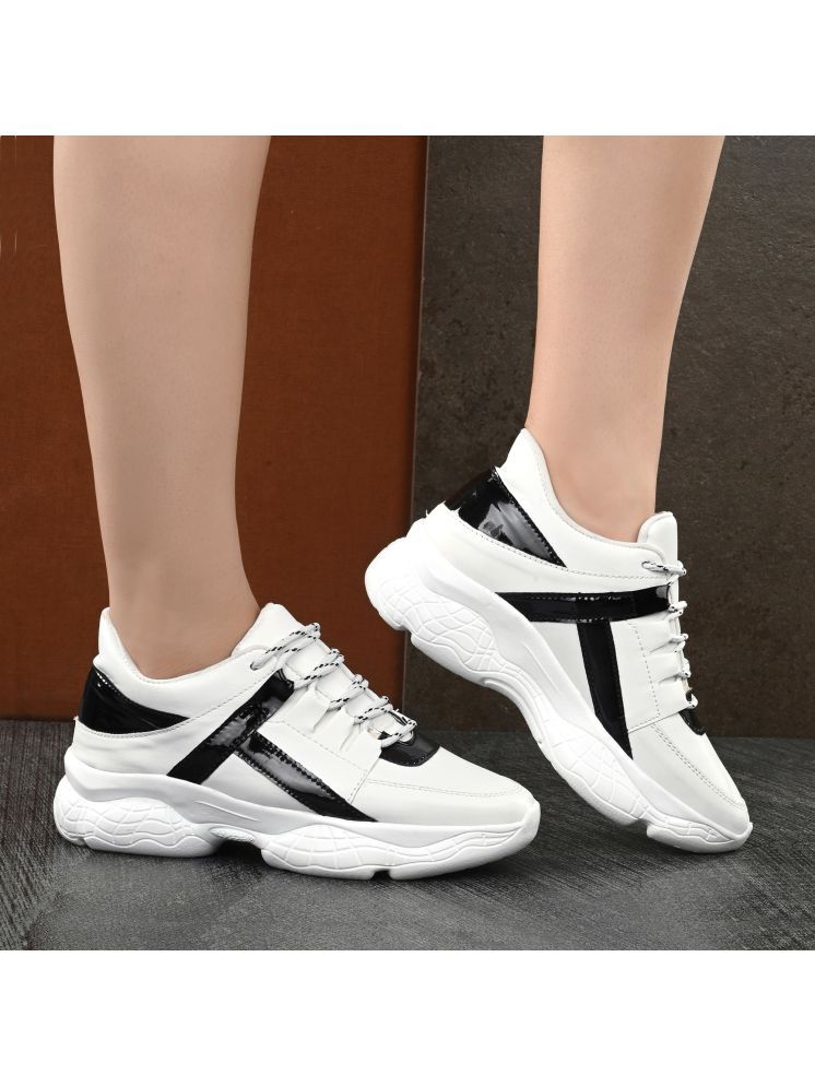     			wrizt Black Women's Sneakers