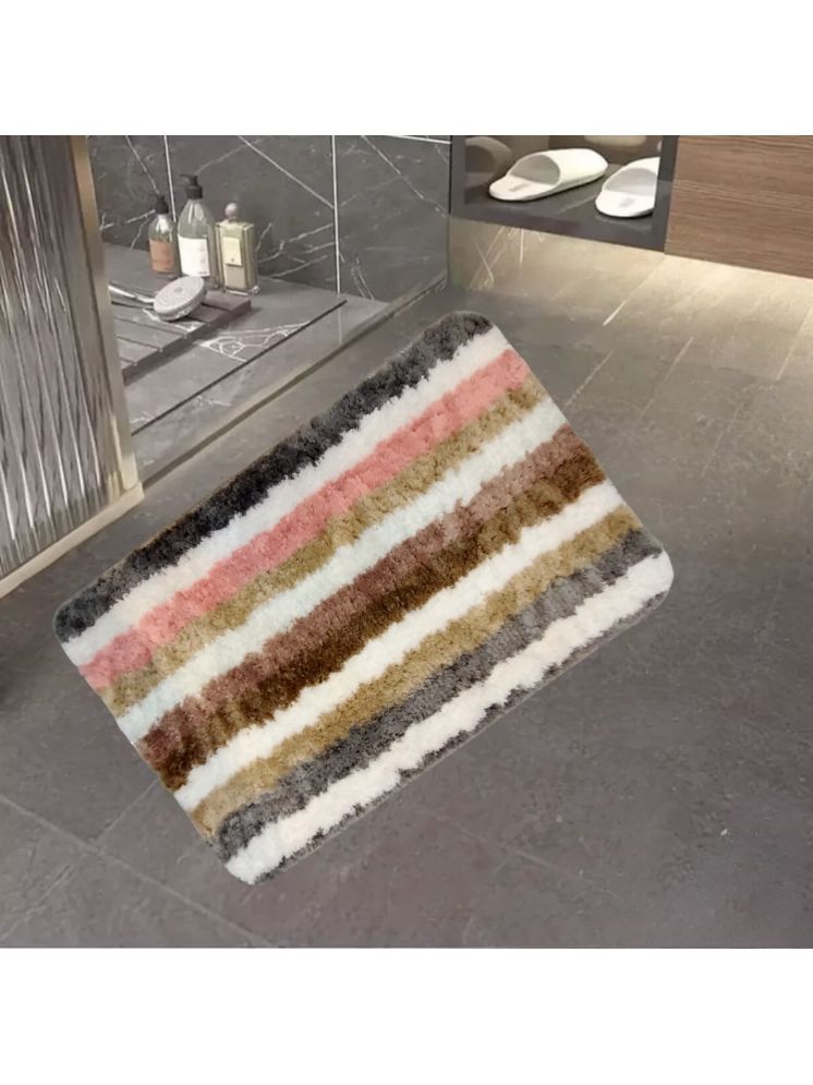     			mahek accessories Anti-skid Microfibre Bath Mat 40x60 cm ( Pack of 1 ) - Multi