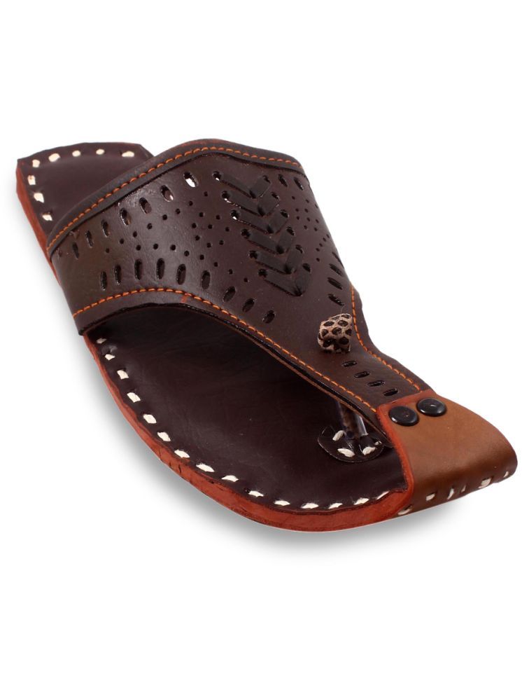     			rajeraj Brown Men's Kolhapuris