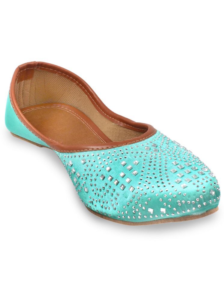     			Apratim Turquoise Women's Juttis