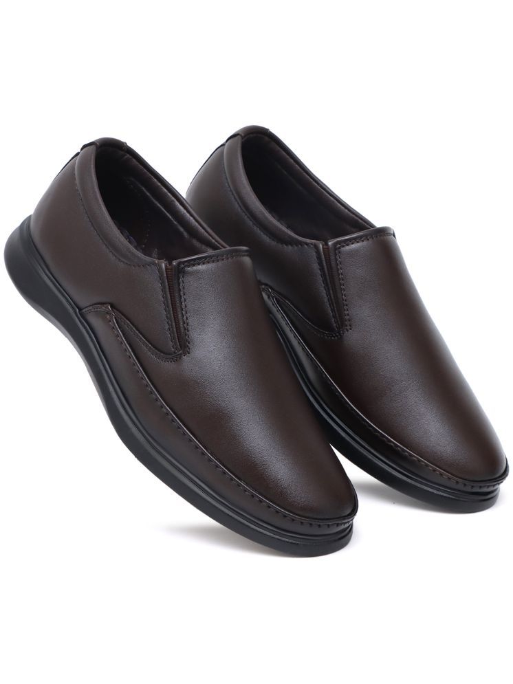     			SHUAN Brown Men's Mocassin Formal Shoes