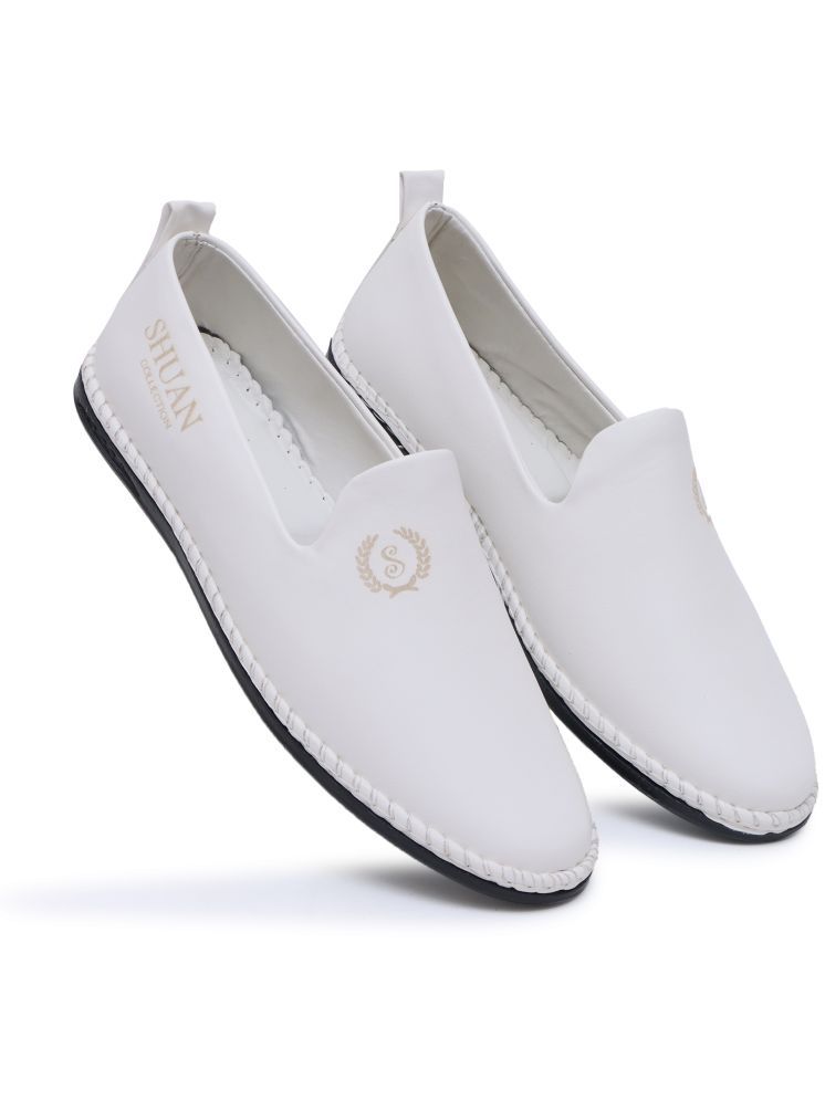     			SHUAN White Men's Mojaris