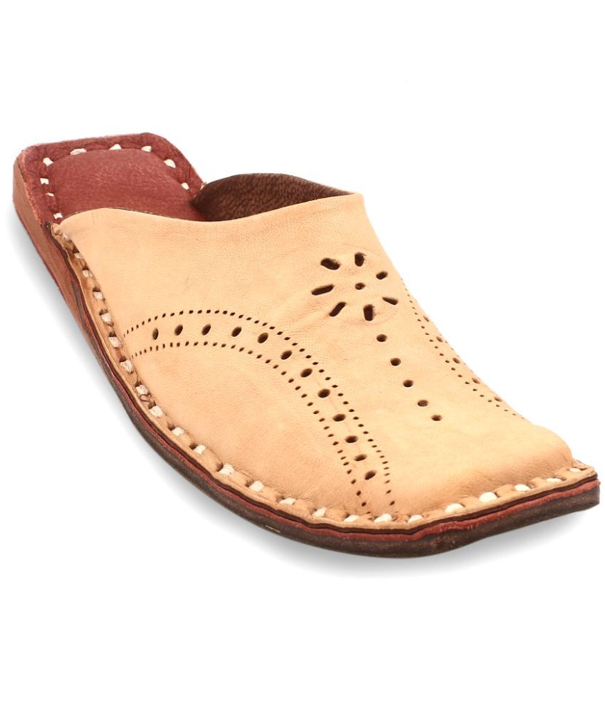     			Apratim Beige Men's Mule