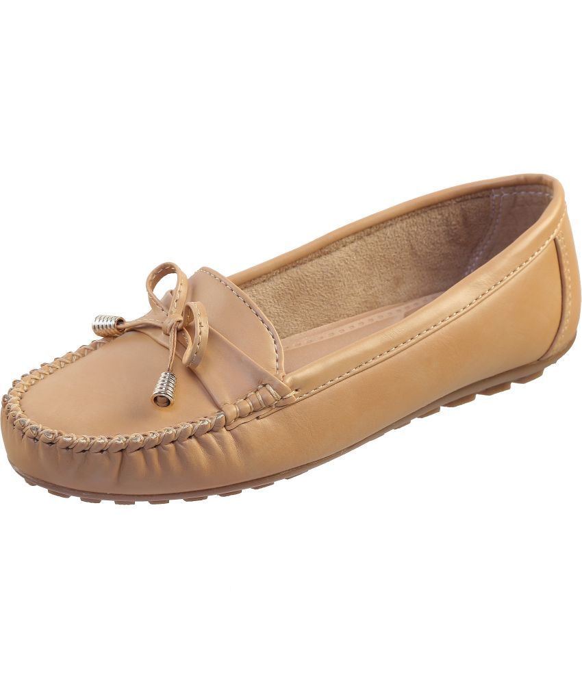     			Catbird Beige Women's Loafers