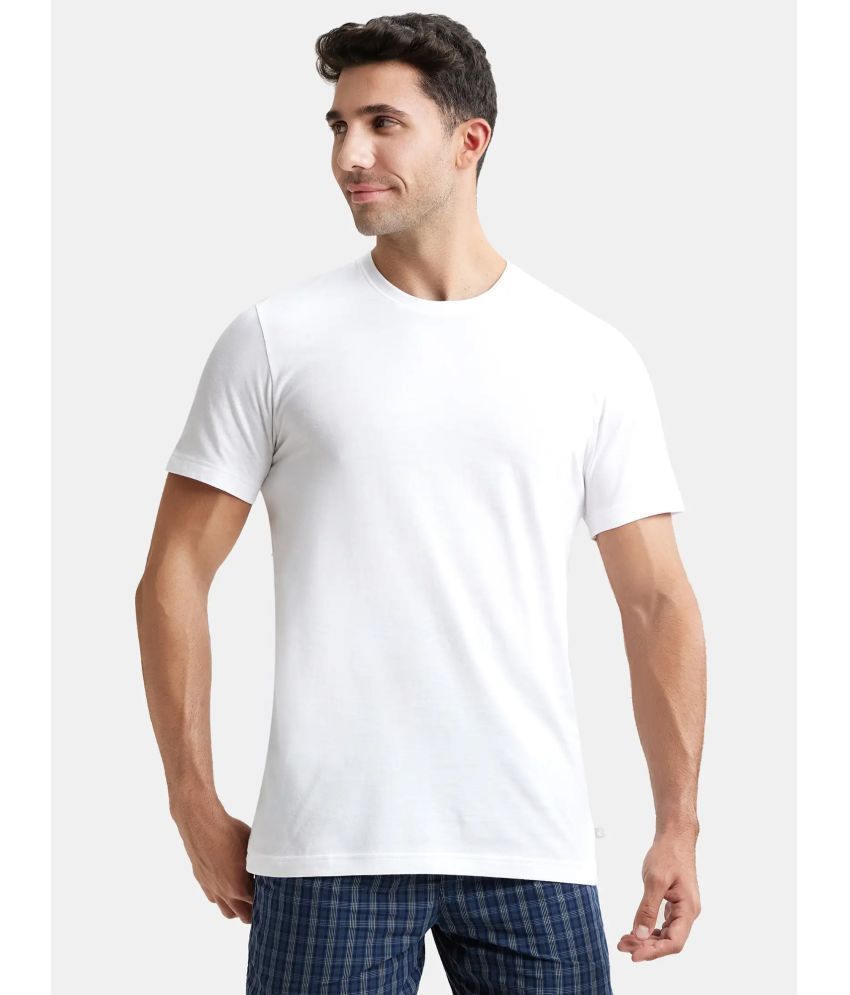     			Pack of 1 Jockey MC06 Men Super Combed Cotton Half Sleeved Inner T-Shirt - White