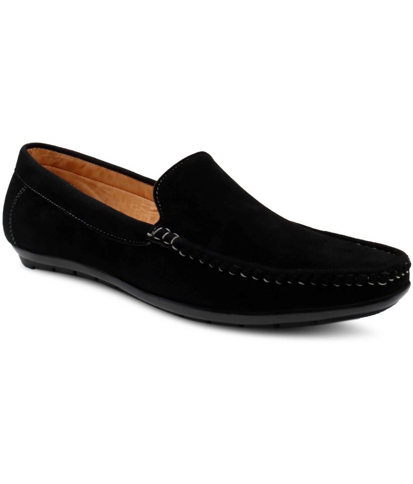     			Akiko Black Men's Slip on