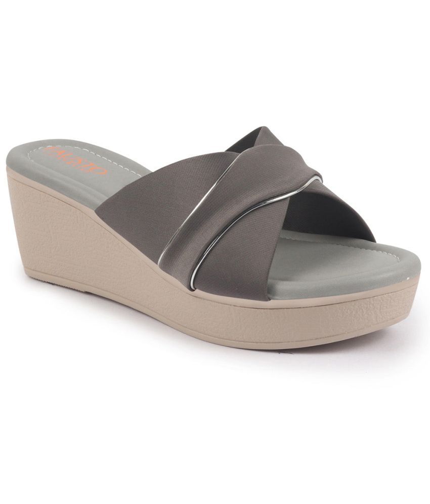     			Fausto Light Grey Women's Flats