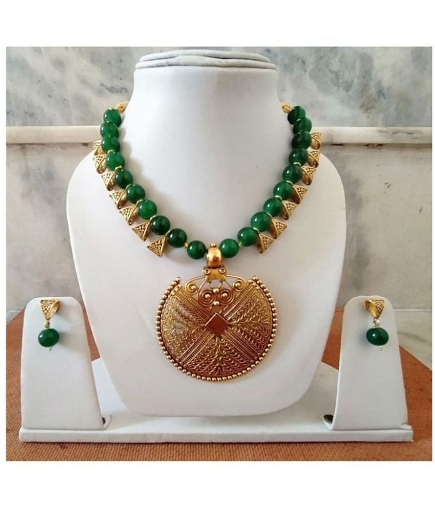     			Sunhari Jewels Green Alloy Necklace Set ( Pack of 1 )