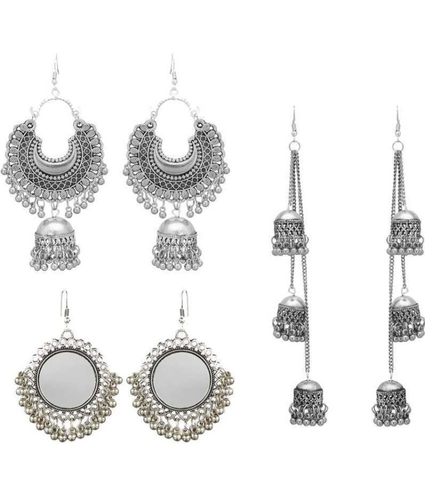     			Samridhi DC Silver Drop Earrings ( Pack of 1 )