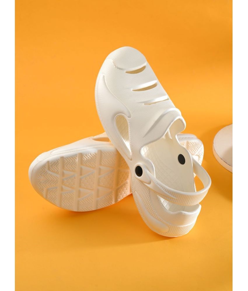     			Big Fox - White Men's Clogs