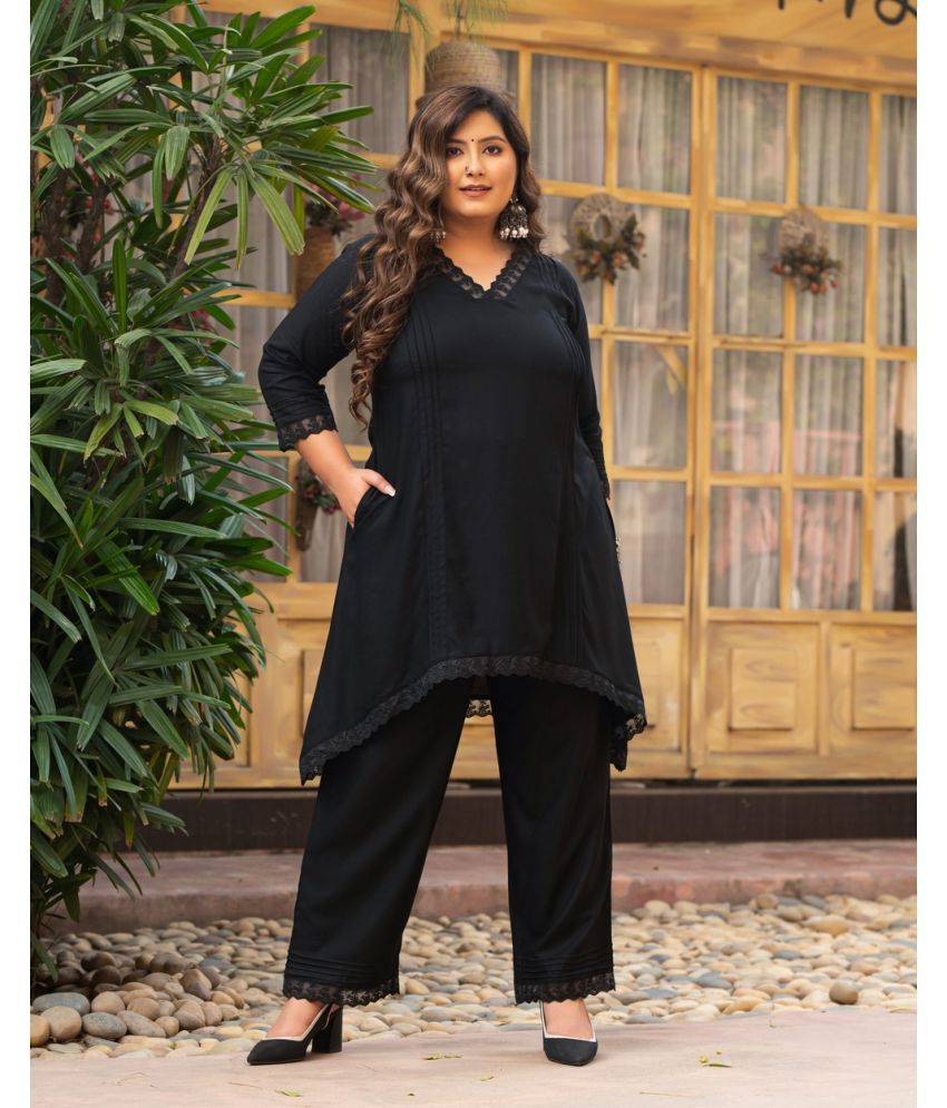     			PrettyPlus by Desinoor.com Black Solid Pant Top Set