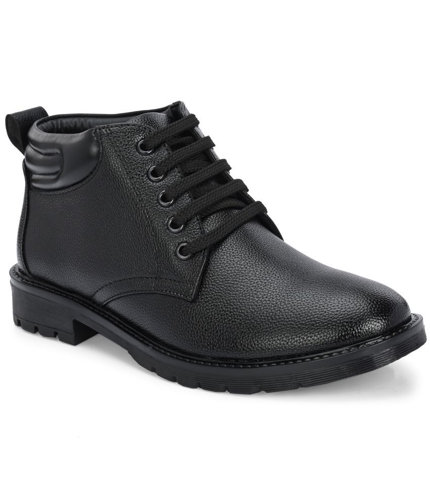     			viv Black Men's Casual Boots