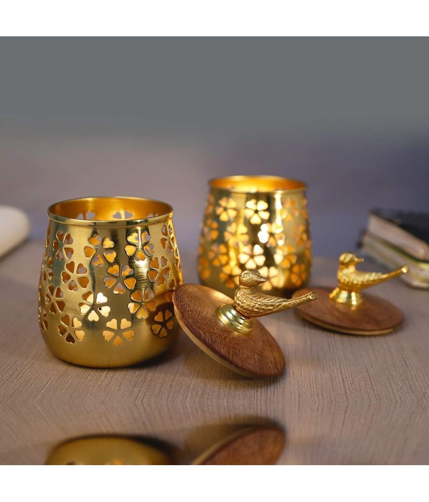     			Urban hemlet Gold Table Top Iron Tea Light Holder - Pack of 2