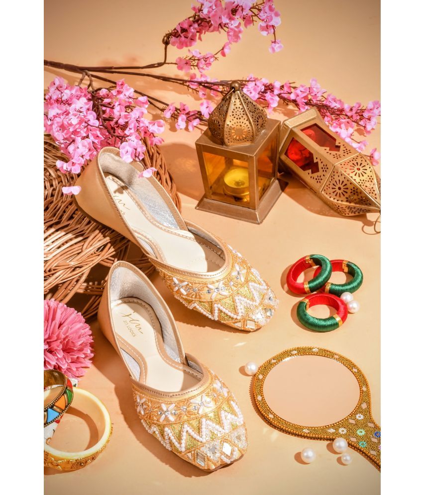     			JM Looks Gold Women's Casual Ballerinas