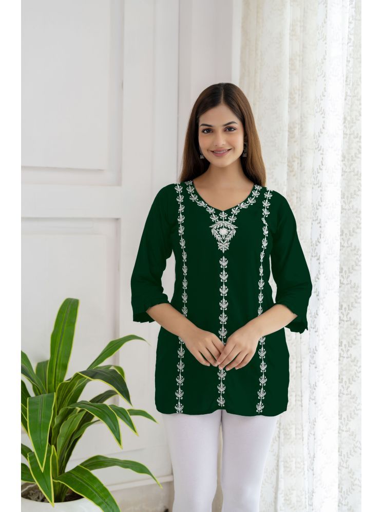     			Kapadia Rayon Embroidered Straight Women's Kurti - Green ( Pack of 1 )