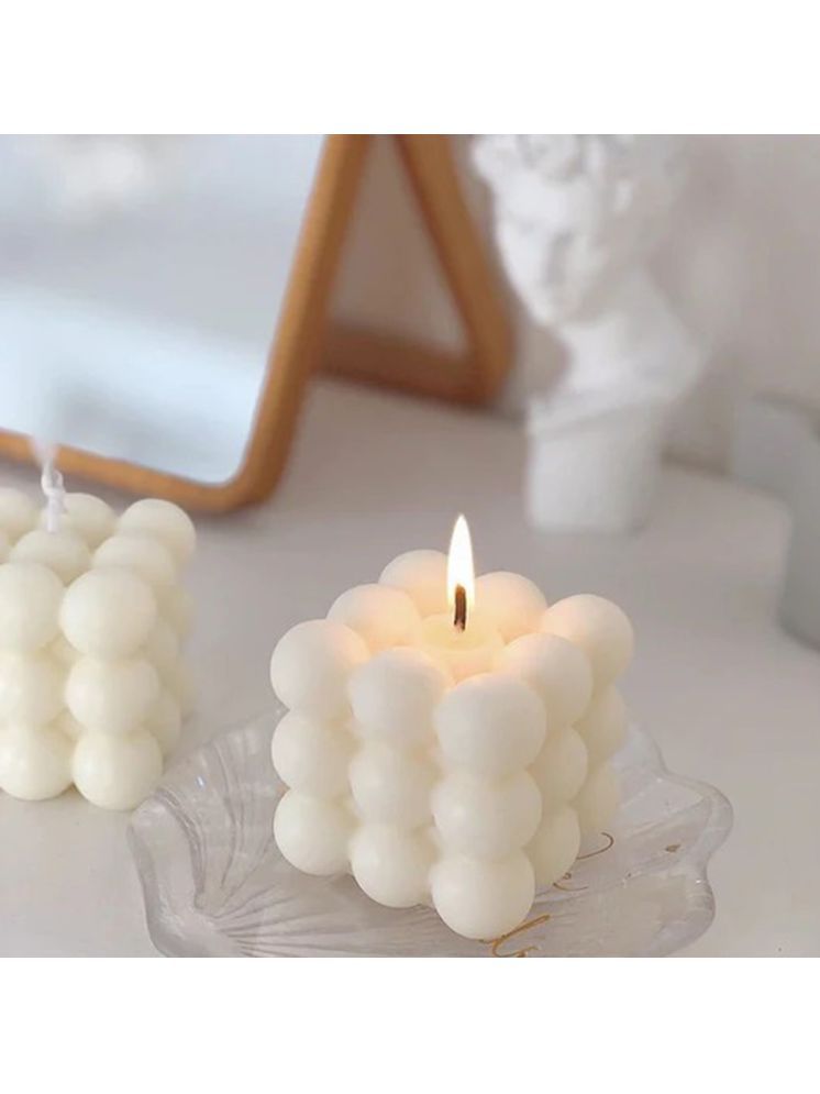     			Mannat White Vanilla Pillar Candle 7 cm ( Pack of 1 )