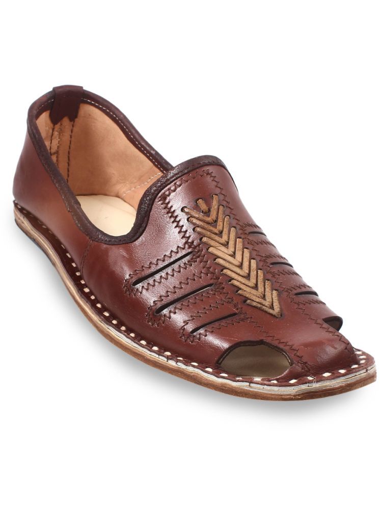     			Apratim Brown Men's Jutti