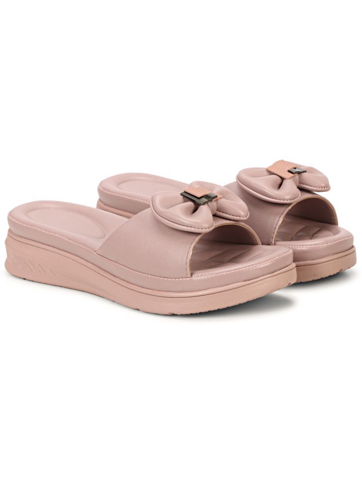     			Commander Shoes Peach Women's Slip On Heels