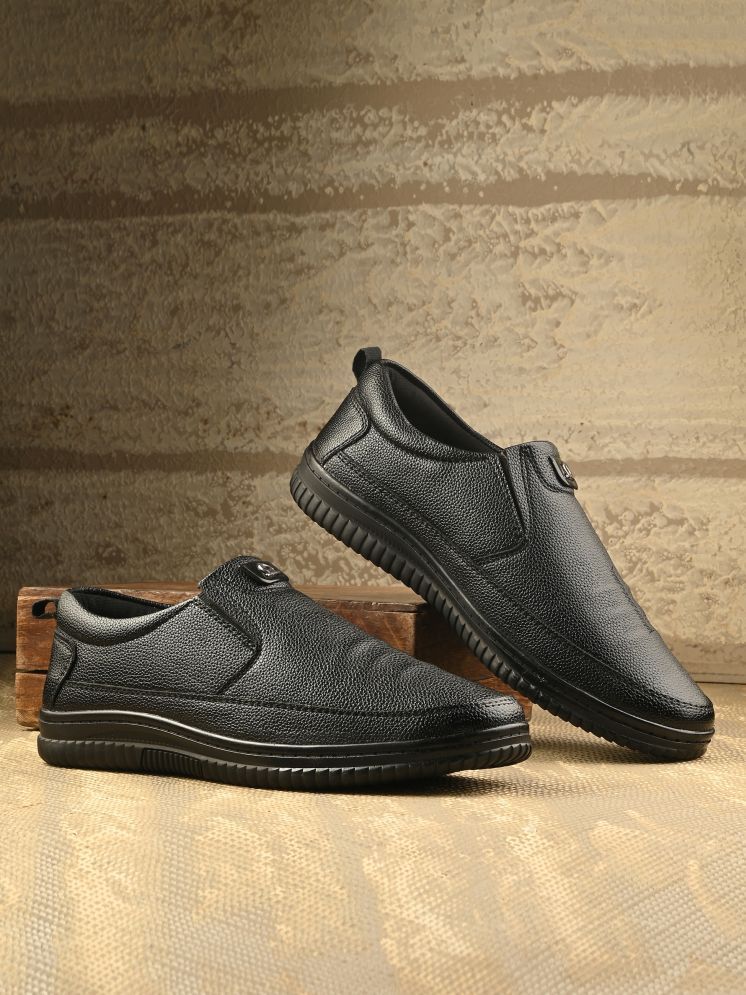     			server Black Men's Slip On Formal Shoes