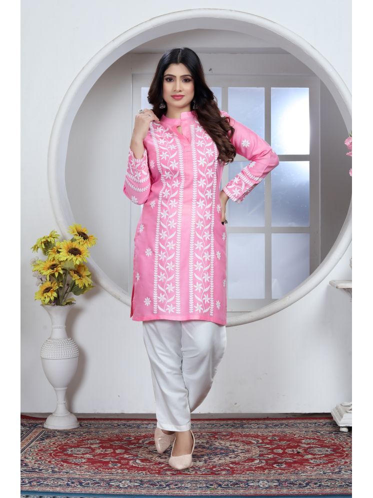     			Apnisha Rayon Embroidered Straight Women's Kurti - Pink ( Pack of 1 )