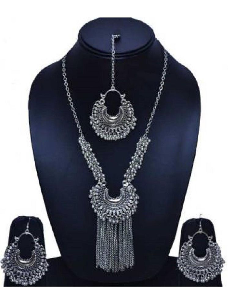     			Samridhi DC Silver Alloy Necklace Set ( Pack of 1 )