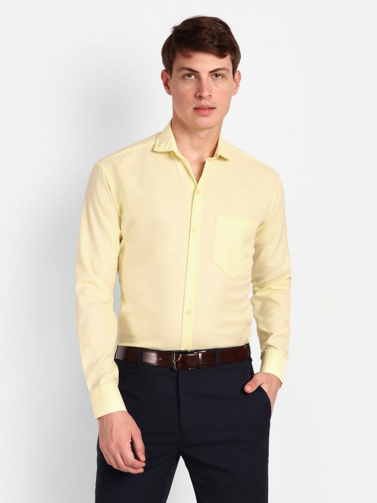     			colorwings Cotton Blend Regular Fit Full Sleeves Men's Formal Shirt - Yellow ( Pack of 1 )